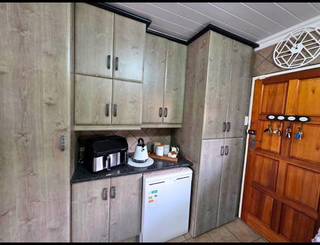 3 BEDROOM TOWNHOUSE FOR SALE IN BIRCHLEIGH